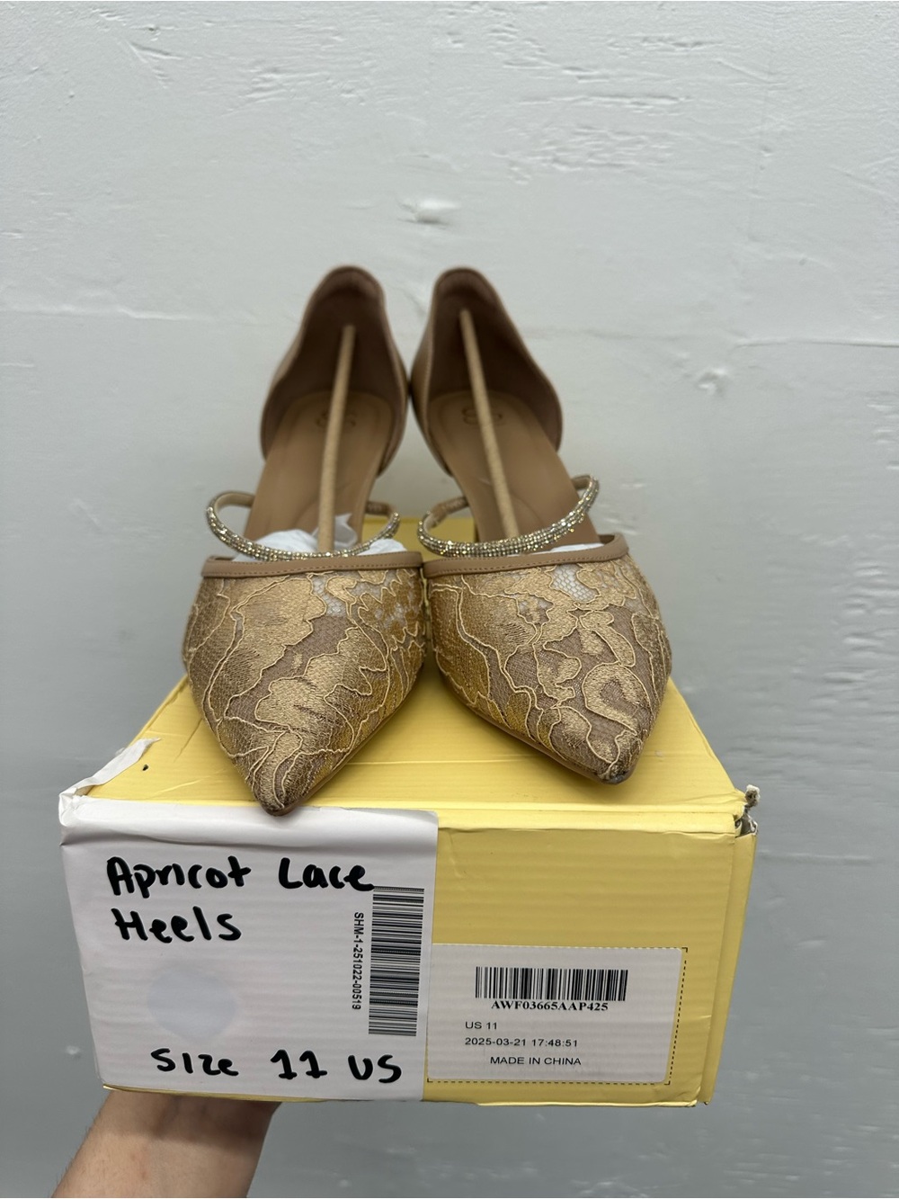 Cosy island apricot lace heels